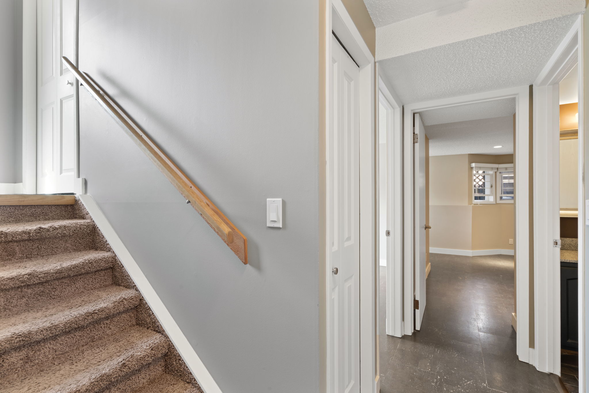  Photo 35