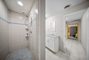  Photo 61