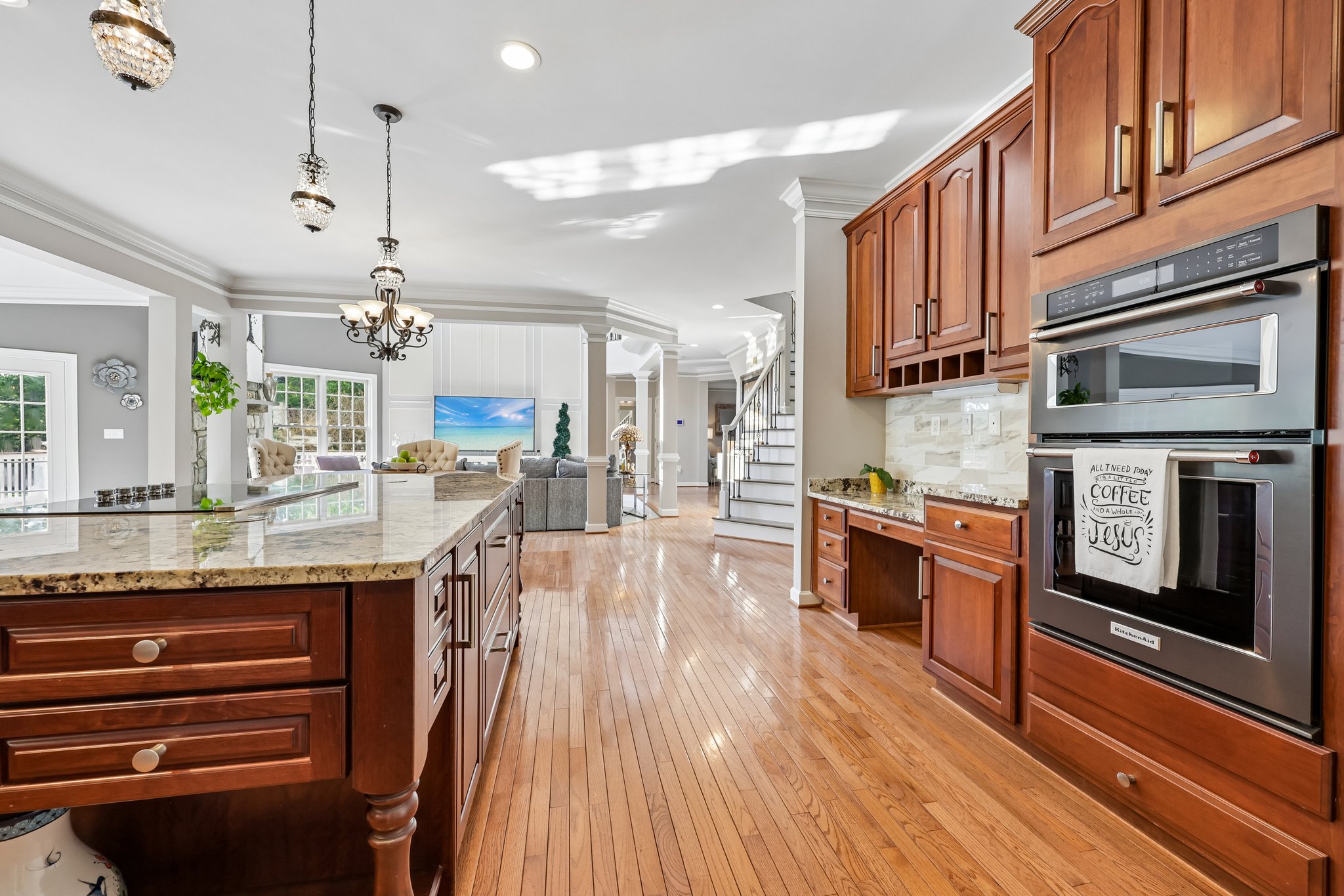 Emerald Park Dr-S2504-032.jpg