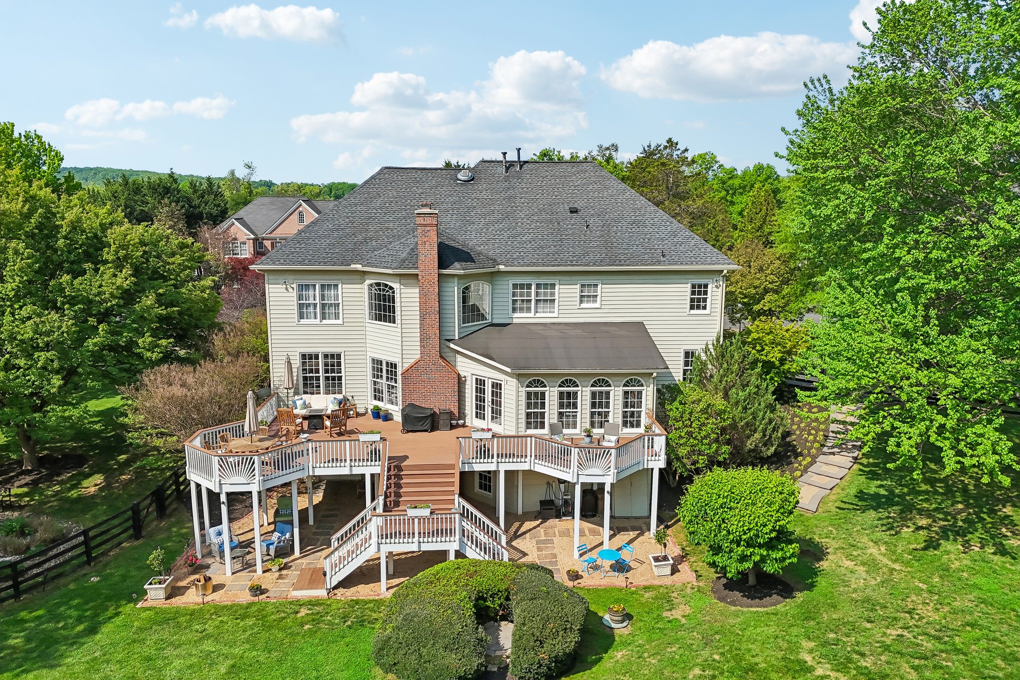 Emerald Park Dr-S2504-099.jpg