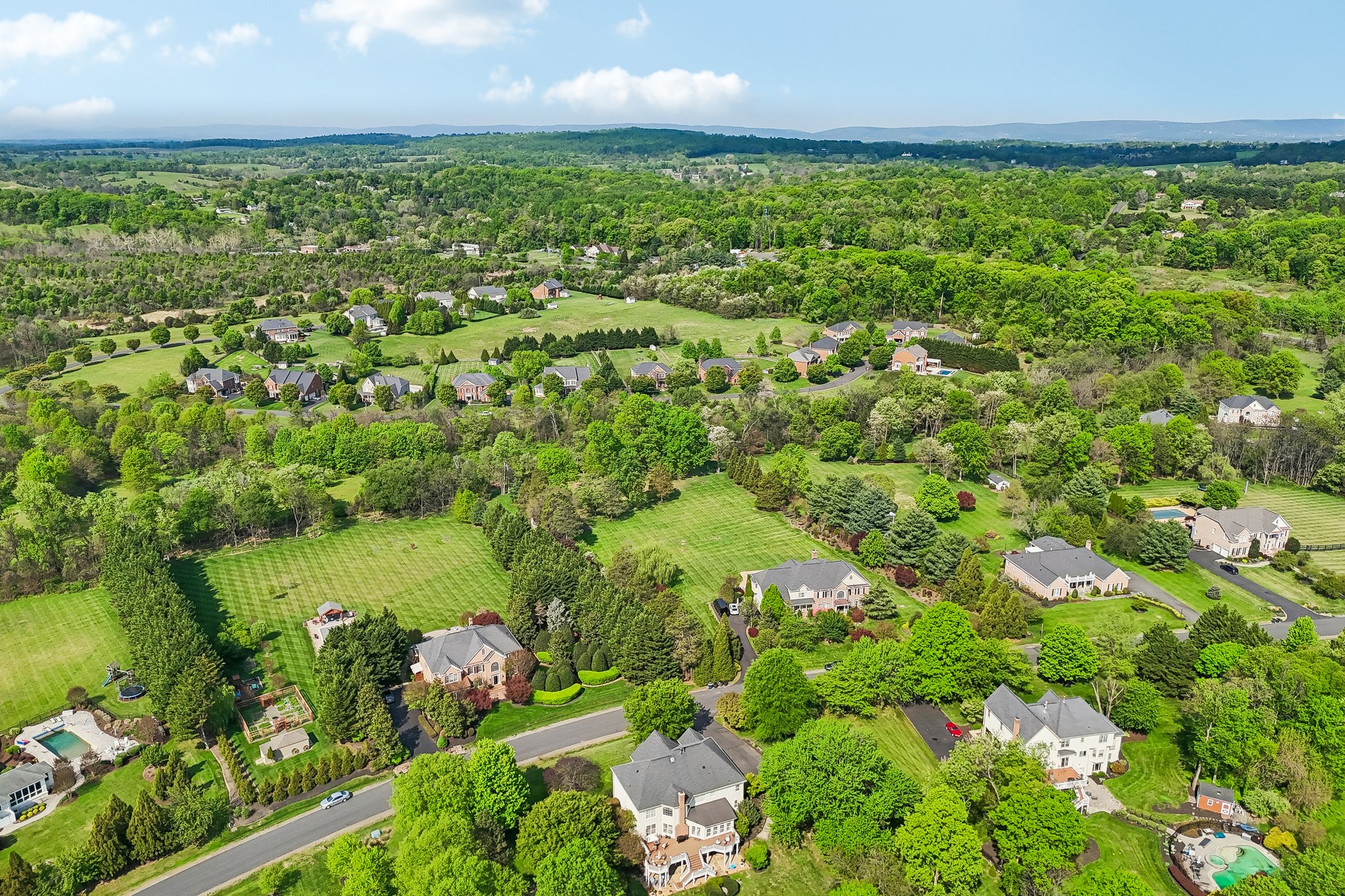 Emerald Park Dr-S2504-111.jpg