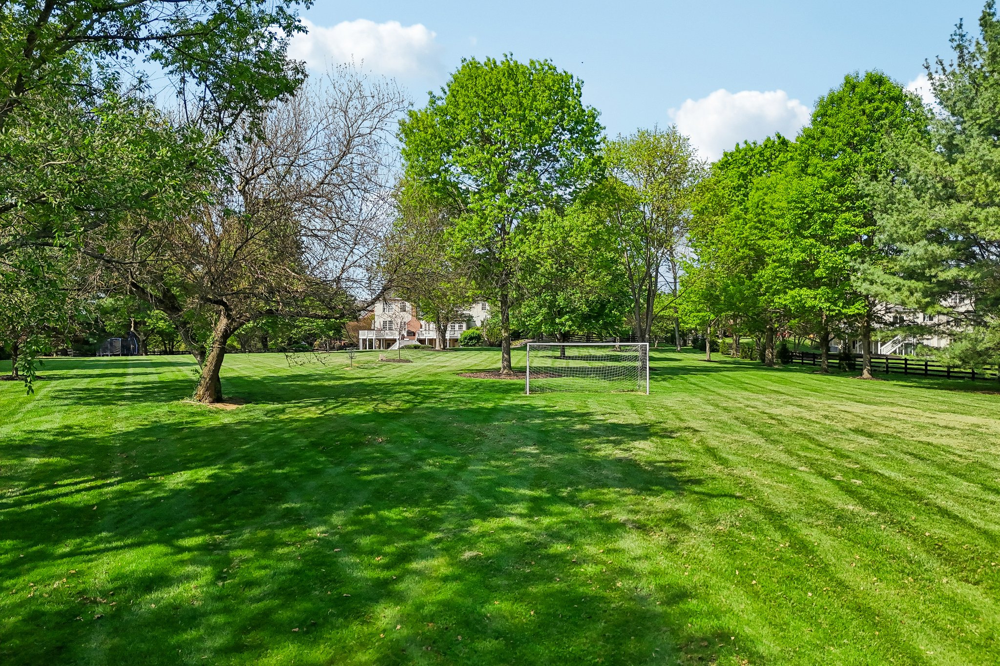 Emerald Park Dr-S2504-122.jpg