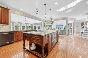 Emerald Park Dr-S2504-031.jpg