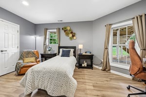 Emerald Park Dr-S2504-080.jpg