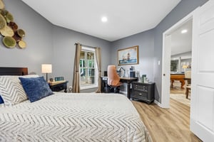 Emerald Park Dr-S2504-081.jpg
