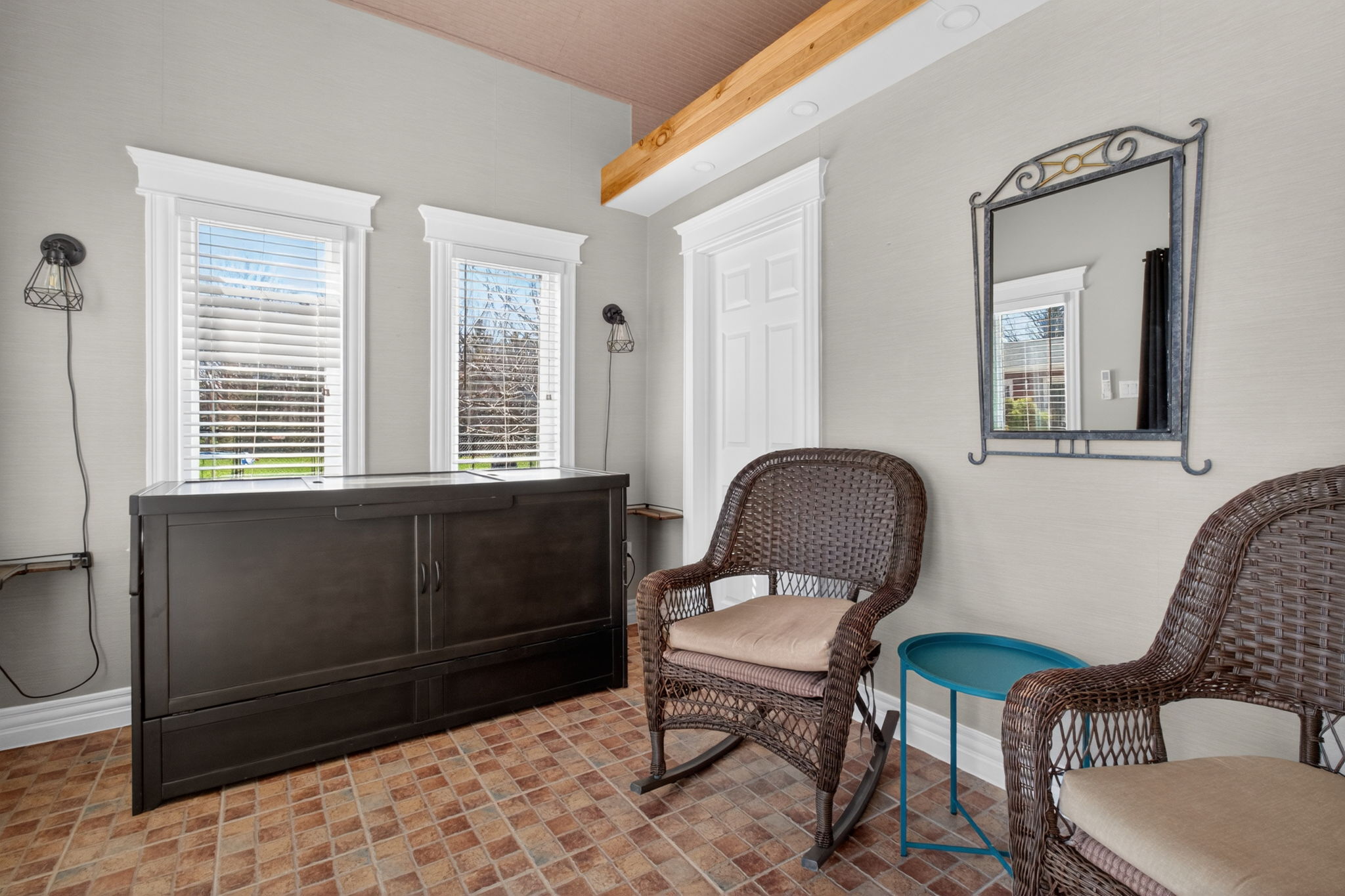 Photo 64