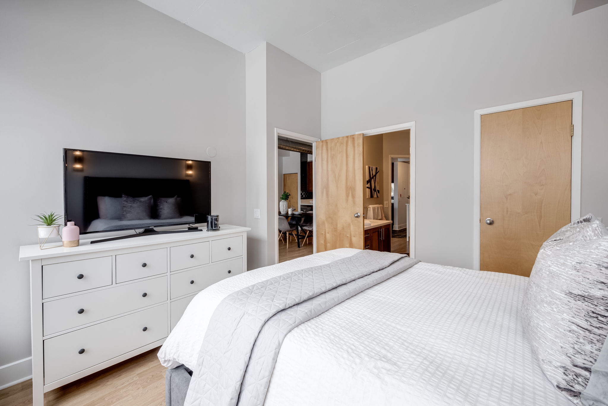 Toronto property showcase — delivered property photograph 22