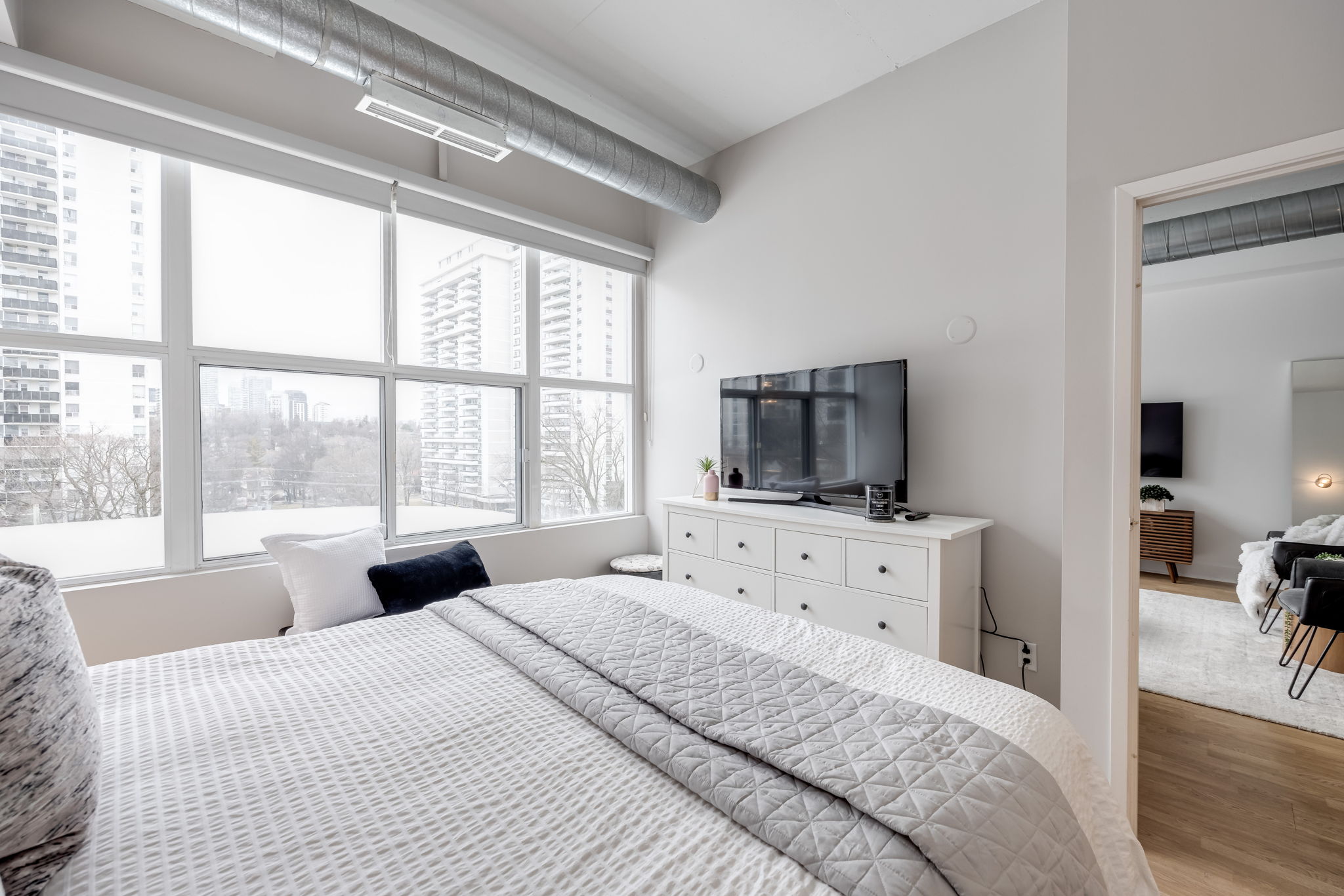 Toronto property showcase — delivered property photograph 21