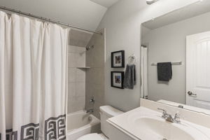  Photo 27