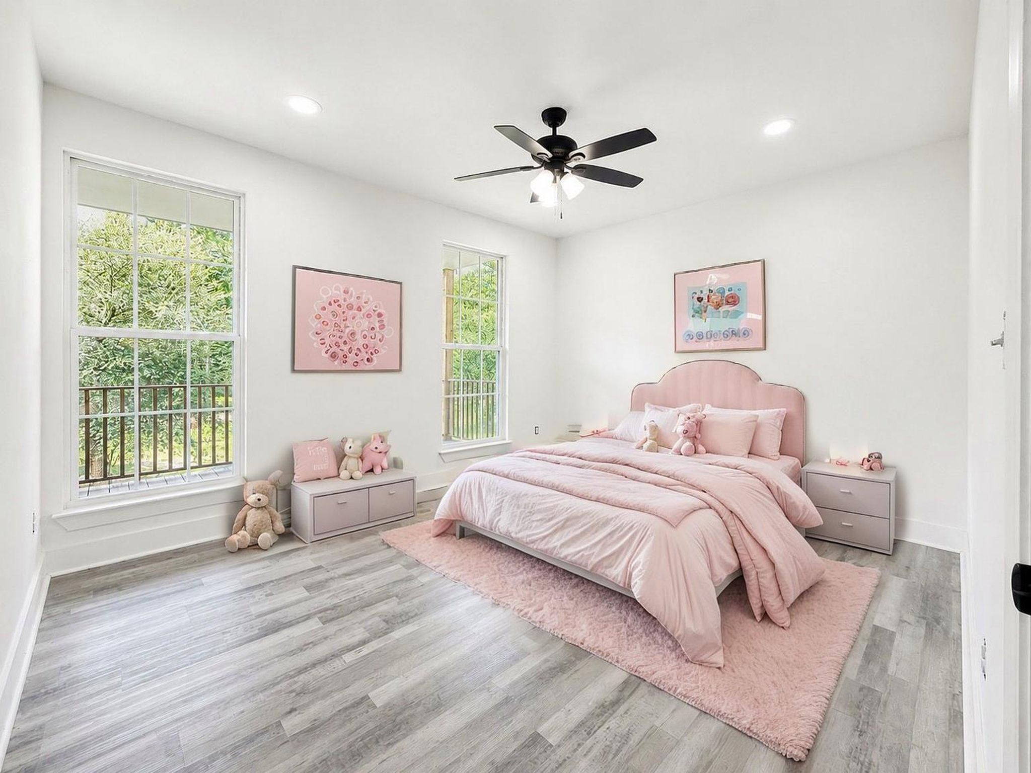 49-third-floor-bedroom-windows virtually staged.jpeg