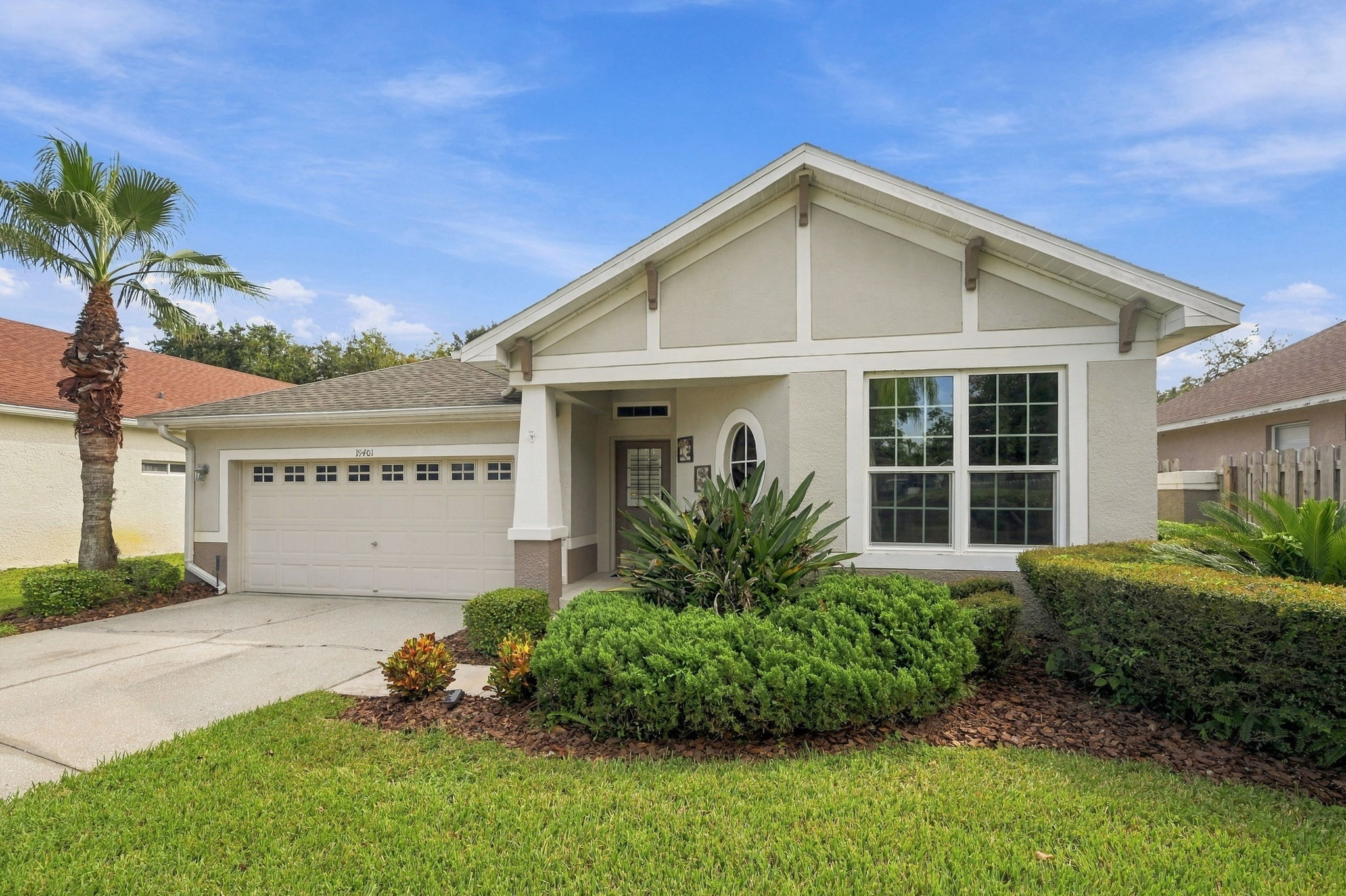 Front Exterior5