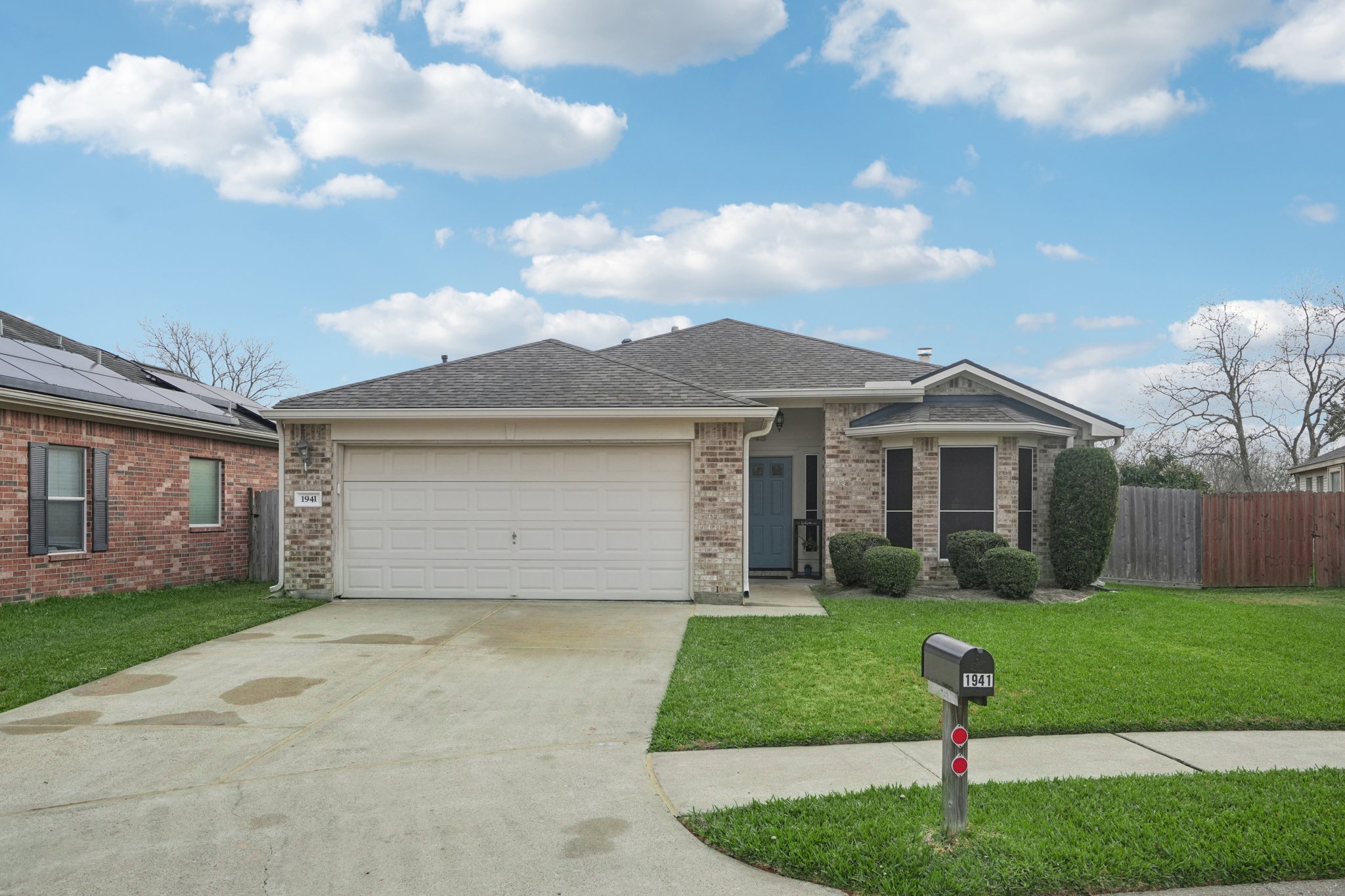 1941 Cameo Ct-S1001-002.jpg