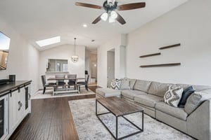 1941 Cameo Ct-S1001-010.jpg