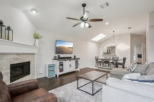 1941 Cameo Ct-S1001-011.jpg