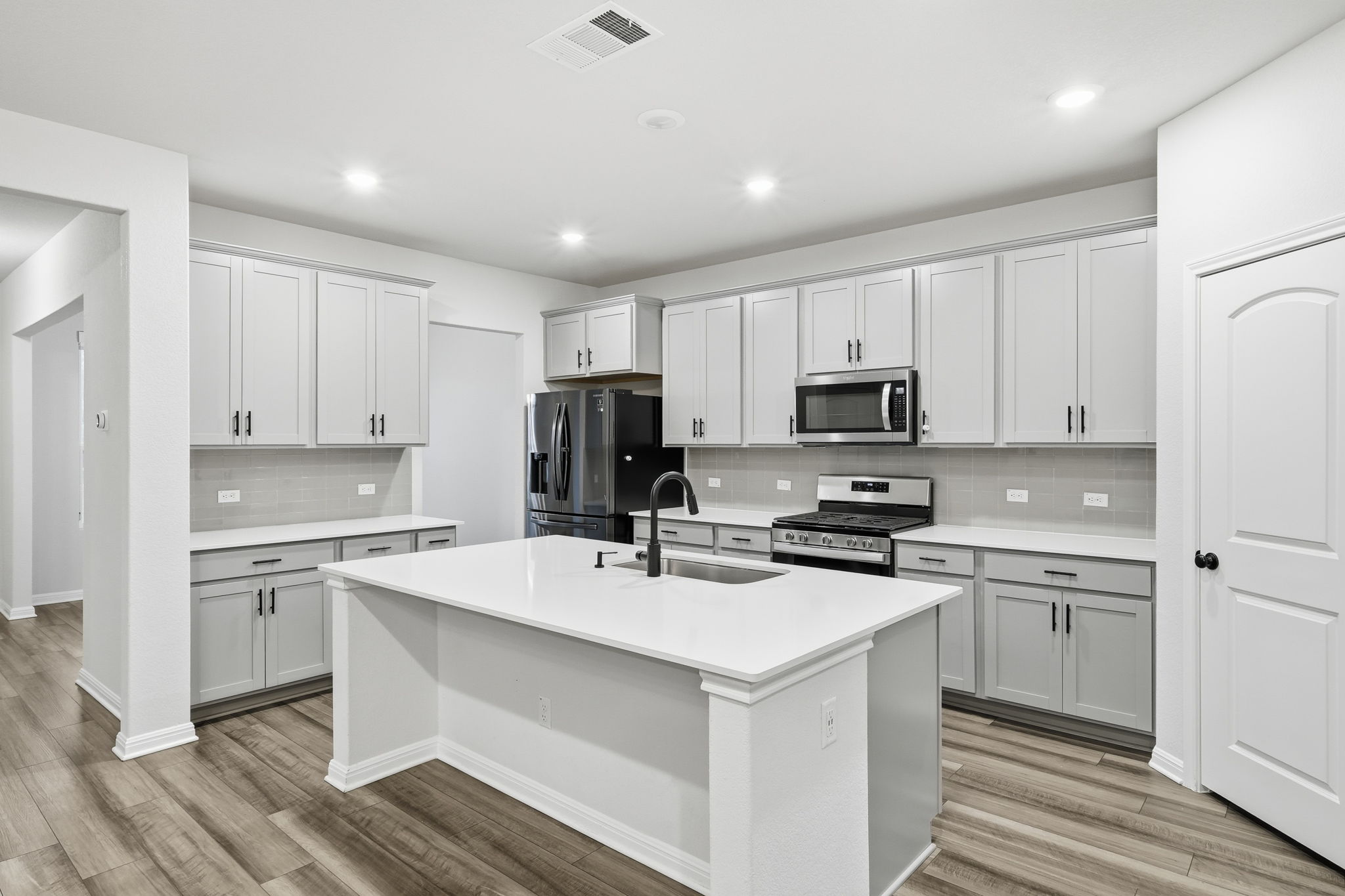 Kitchen/Breakfast Bar