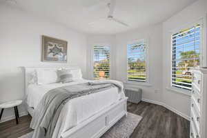 Guest Bedroom 1-1.jpg