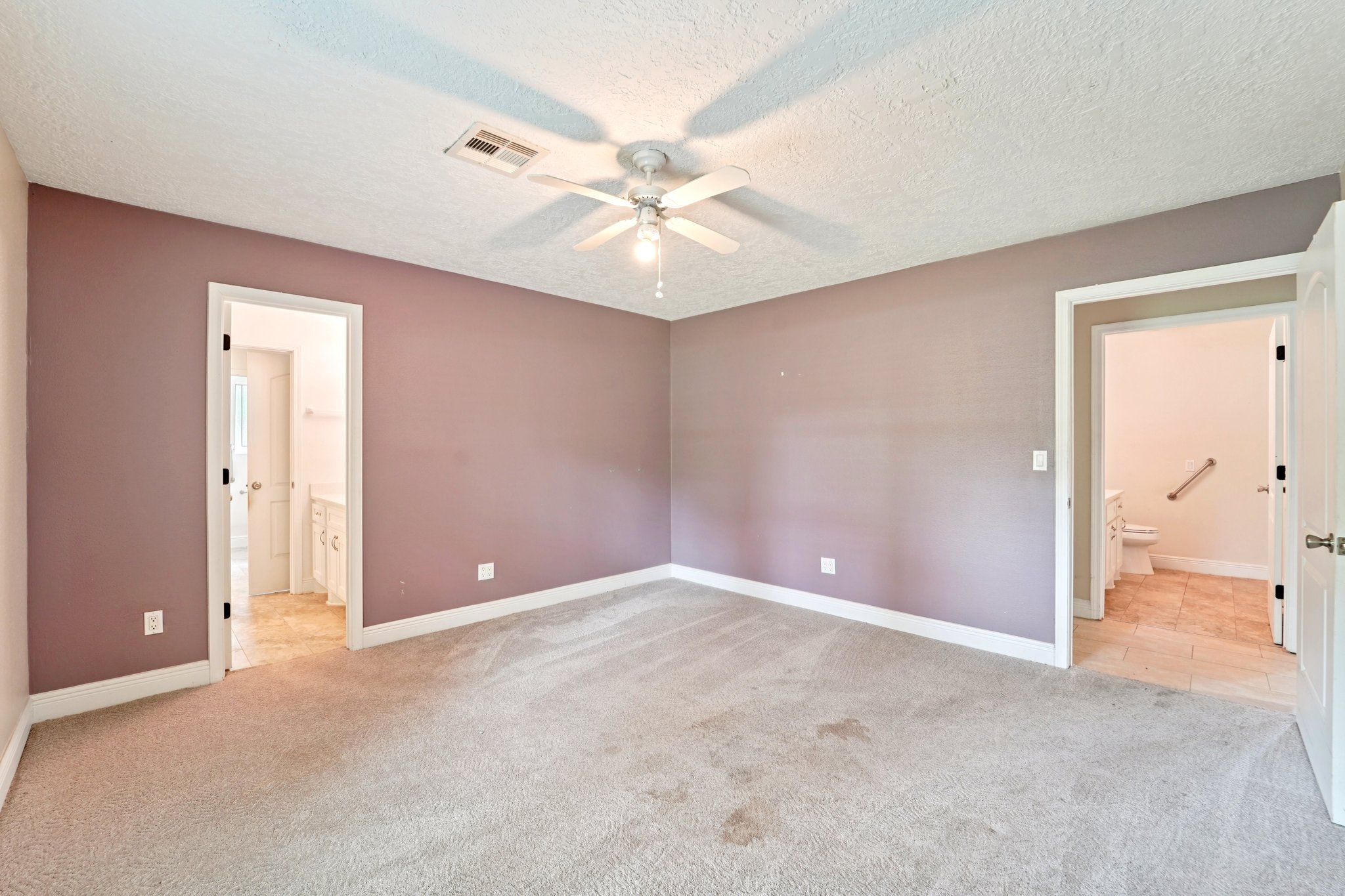 Whitewood Dr-S2606-037.jpg