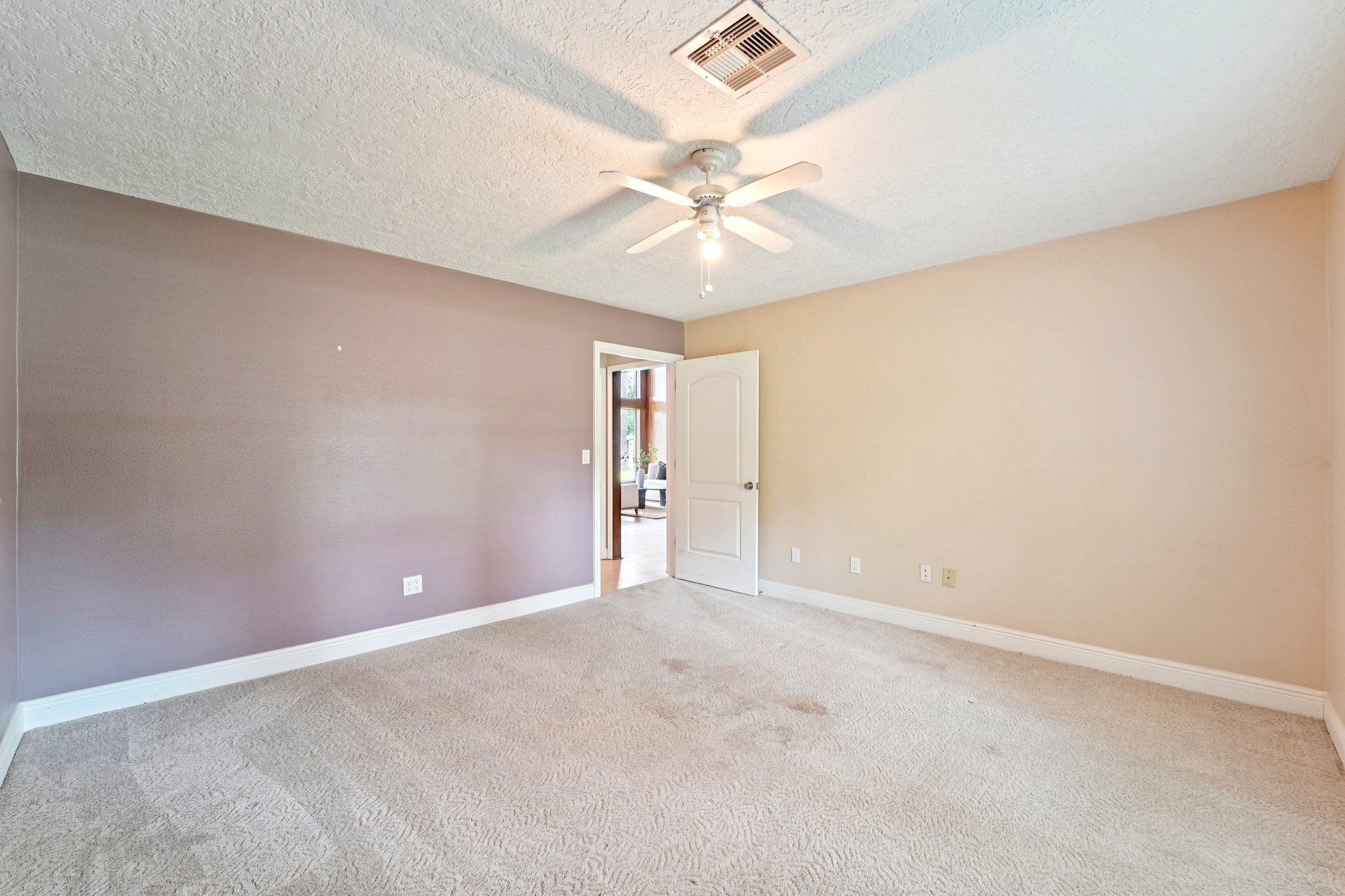 Whitewood Dr-S2606-038.jpg