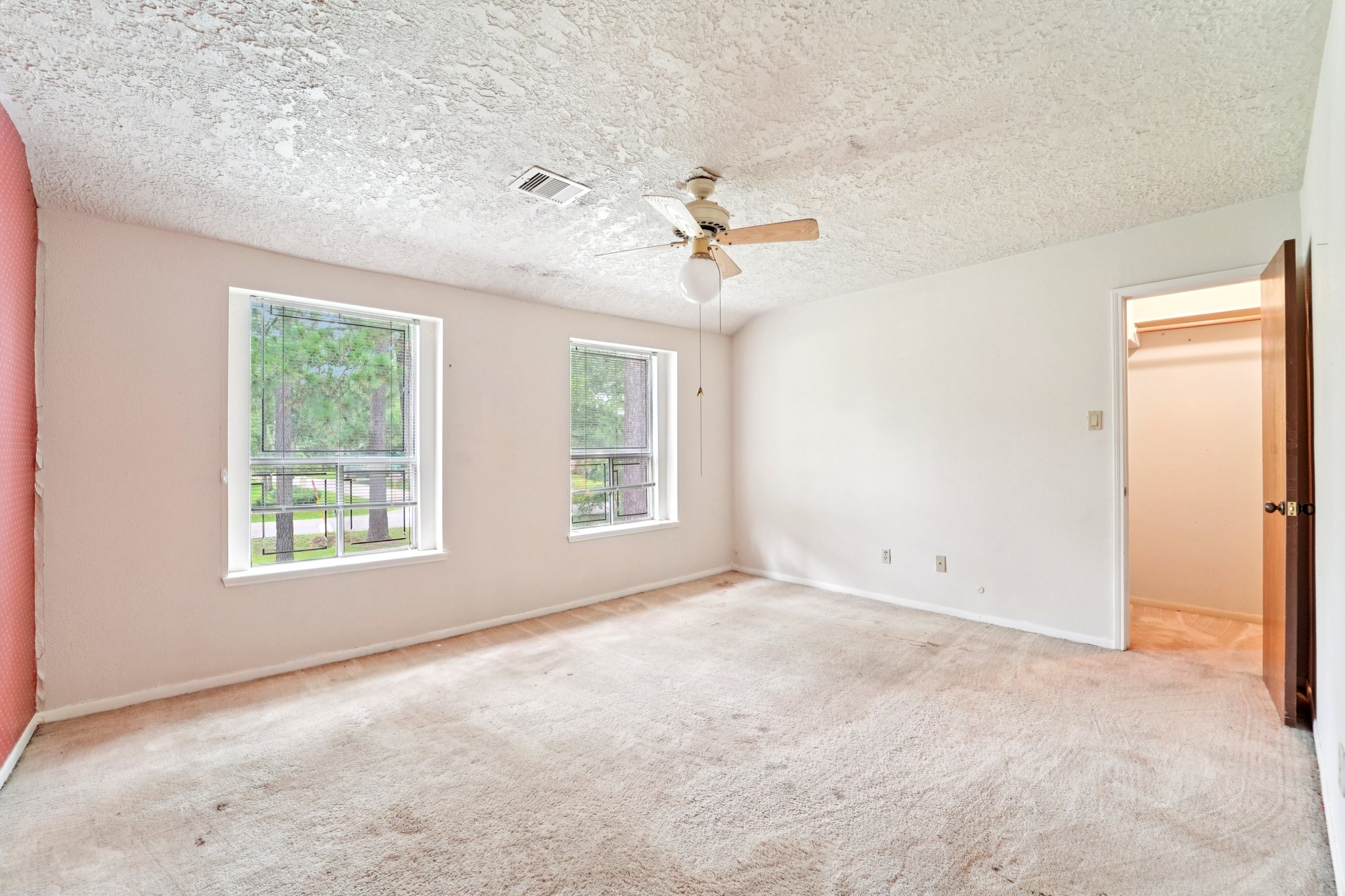 Whitewood Dr-S2606-049.jpg