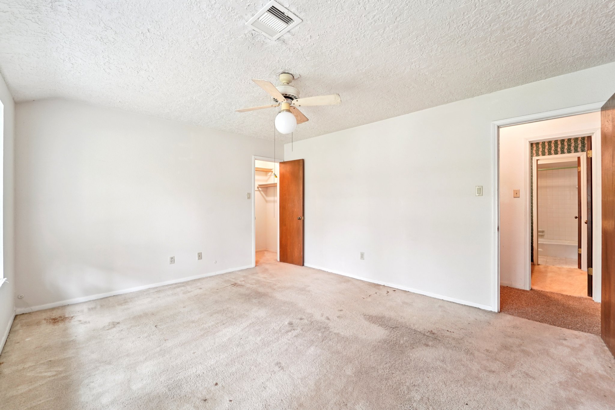 Whitewood Dr-S2606-050.jpg