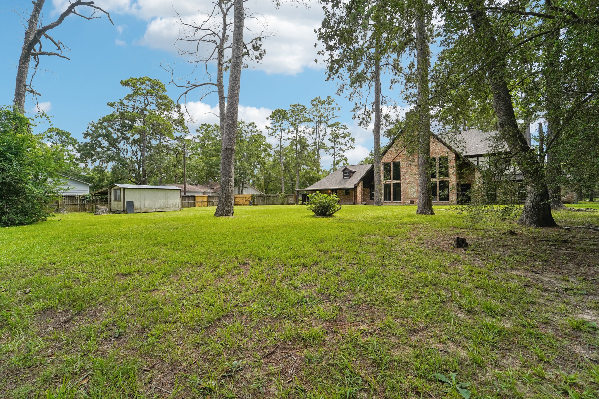 Whitewood Dr-S2606-070.jpg