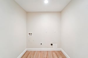 Whitewood Dr-S2606-041.jpg