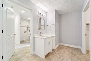 Whitewood Dr-S2606-055.jpg