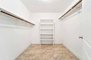 Whitewood Dr-S2606-057.jpg