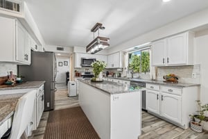 N 67th Dr-S2906-012.jpg