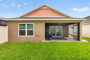 Large PRIVATE Rear Yard