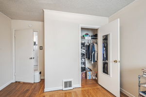 027_ 1942 Jennings St  