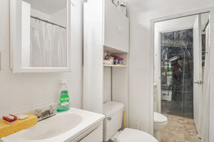 033_ 1942 Jennings St  