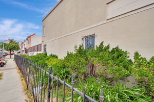 048_ 1942 Jennings St  