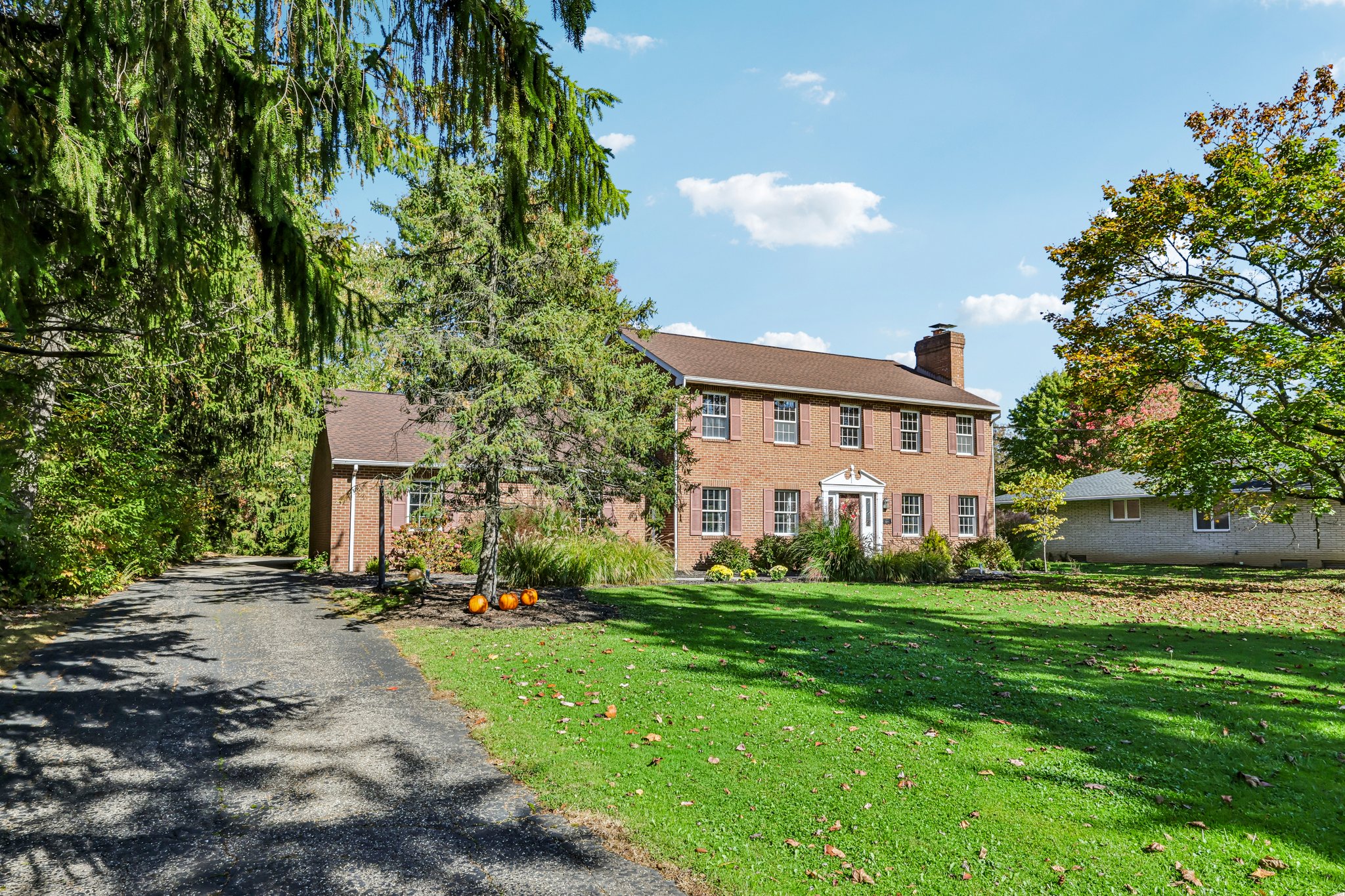 W Edgerton Rd-S1610-004.jpg