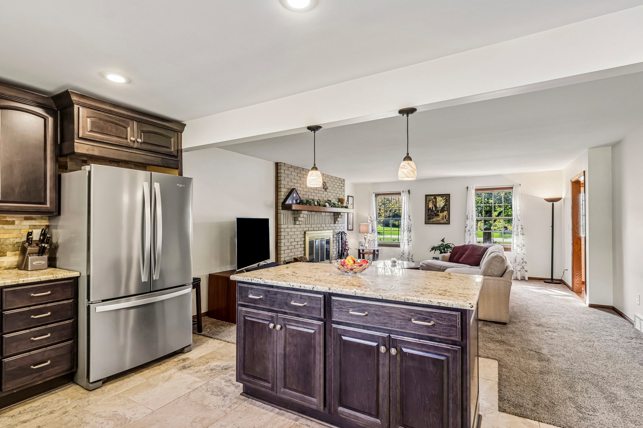 W Edgerton Rd-S1610-023.jpg
