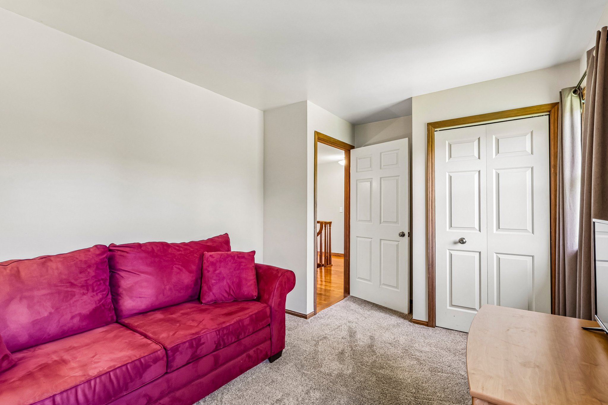 W Edgerton Rd-S1610-029.jpg