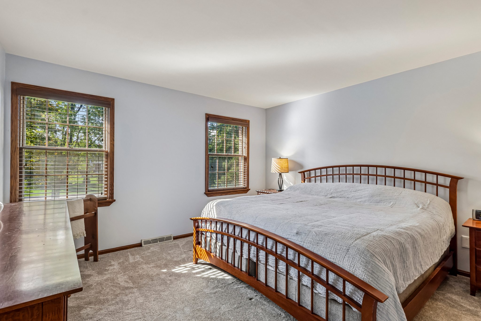 W Edgerton Rd-S1610-039.jpg