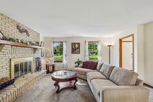 W Edgerton Rd-S1610-012.jpg