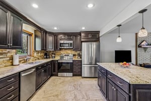 W Edgerton Rd-S1610-022.jpg