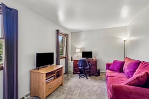 W Edgerton Rd-S1610-028.jpg