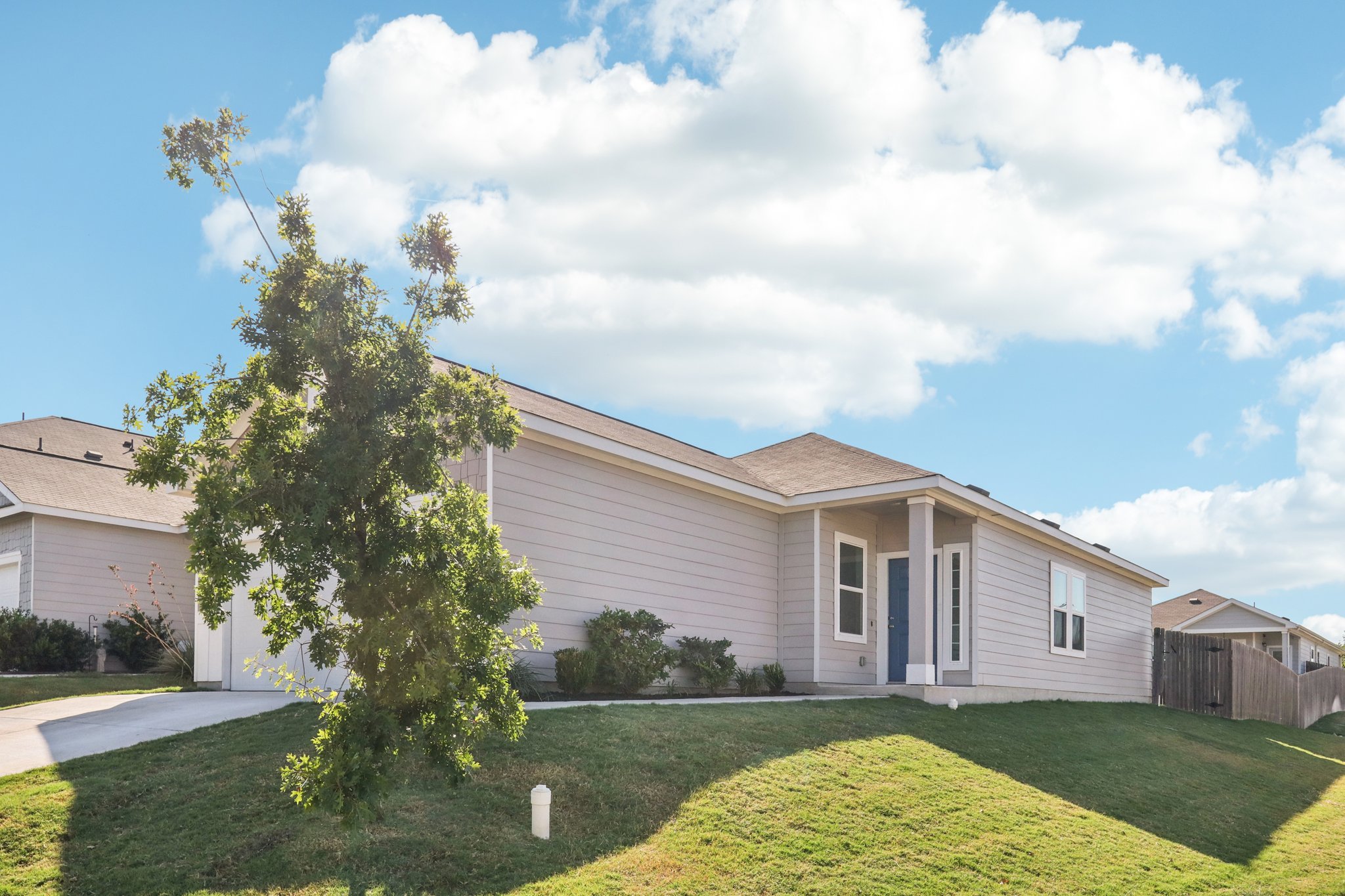 Cloudy Bay Dr-S1109-002.jpg