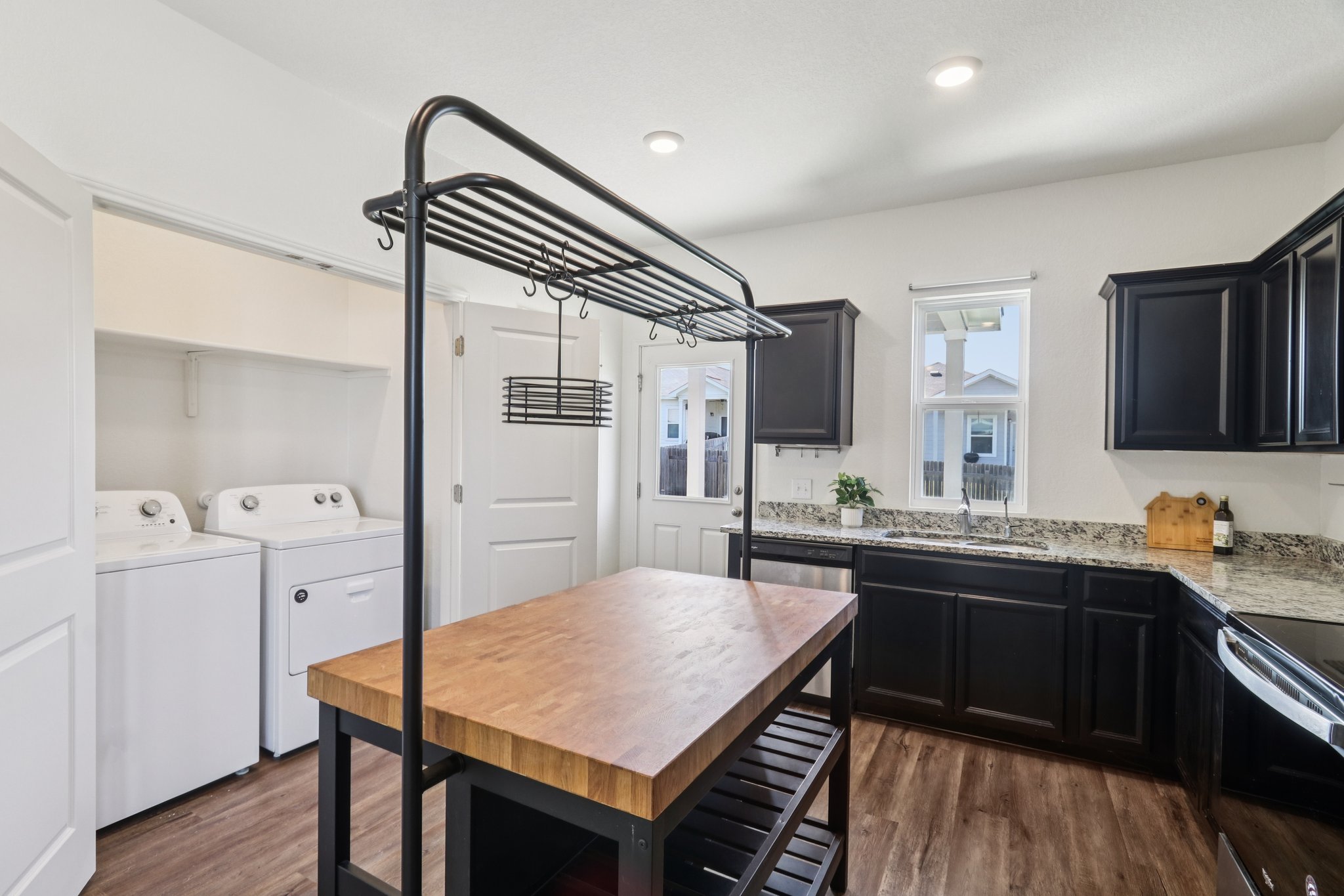 Cloudy Bay Dr-S1109-024.jpg