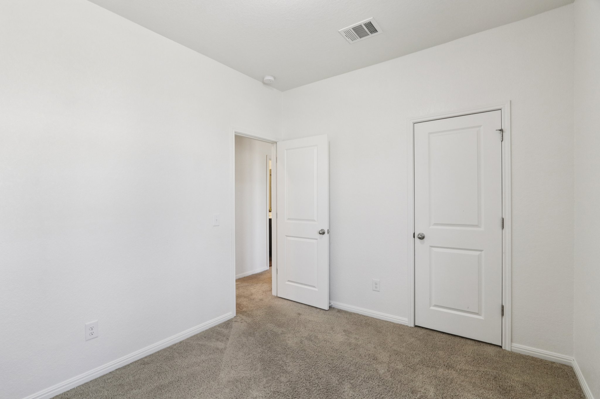 Cloudy Bay Dr-S1109-035.jpg