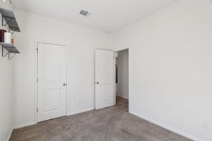 Cloudy Bay Dr-S1109-033.jpg