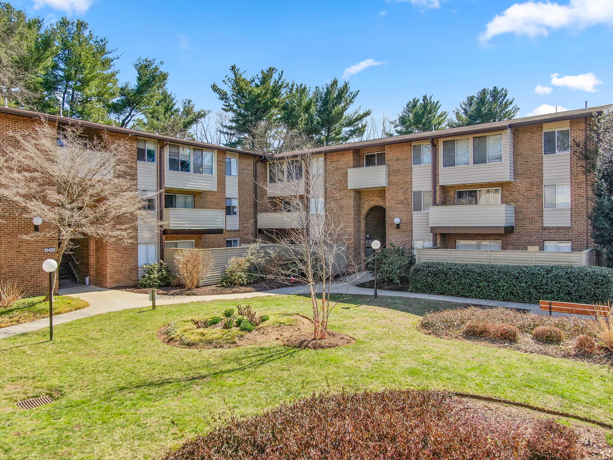 19427 Brassie Pl, Montgomery Village, MD 20886, USA Photo 3