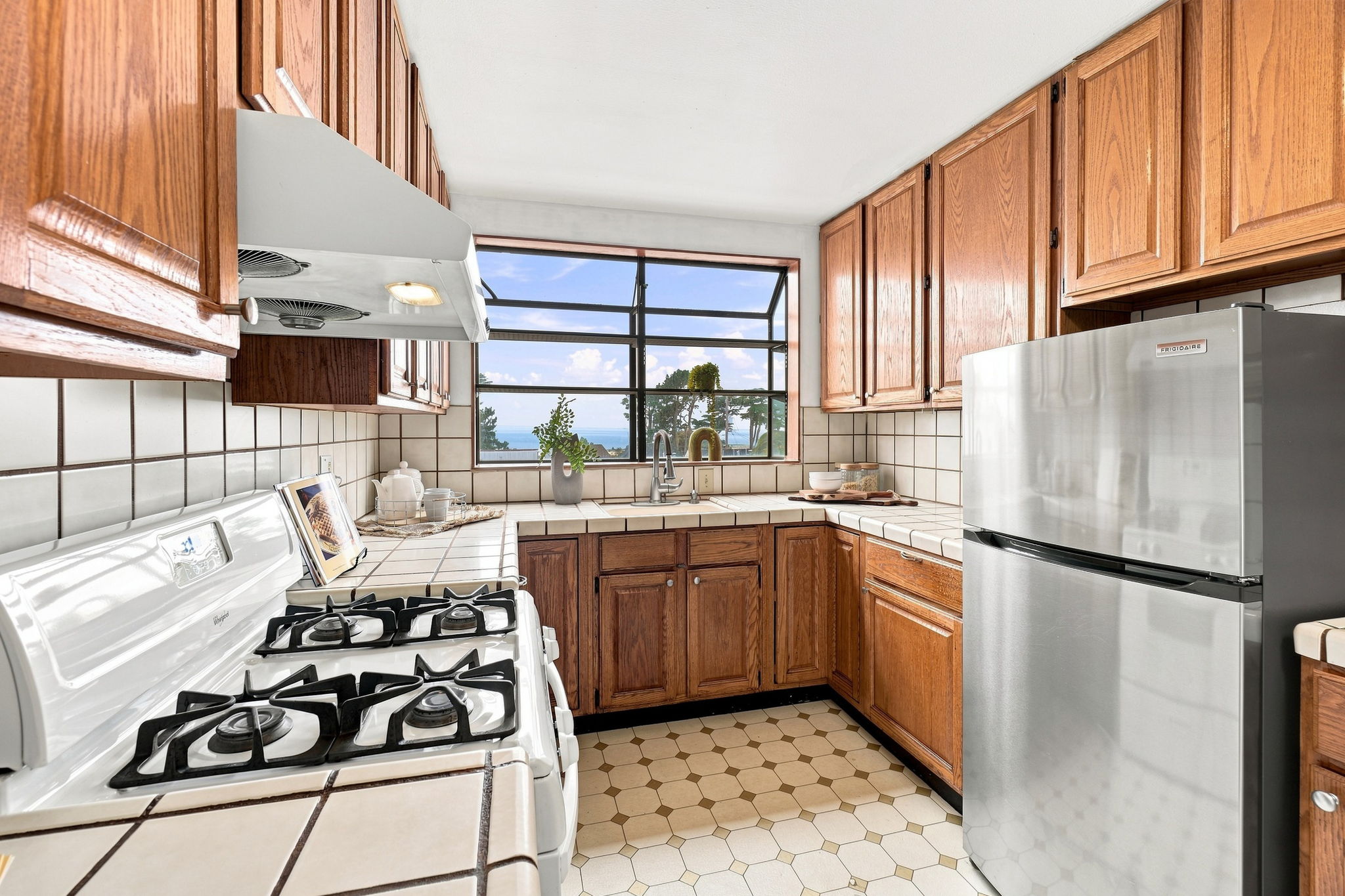 012_F8_1943 35th Ave
