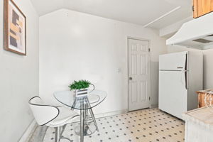 018_F8_1943 35th Ave