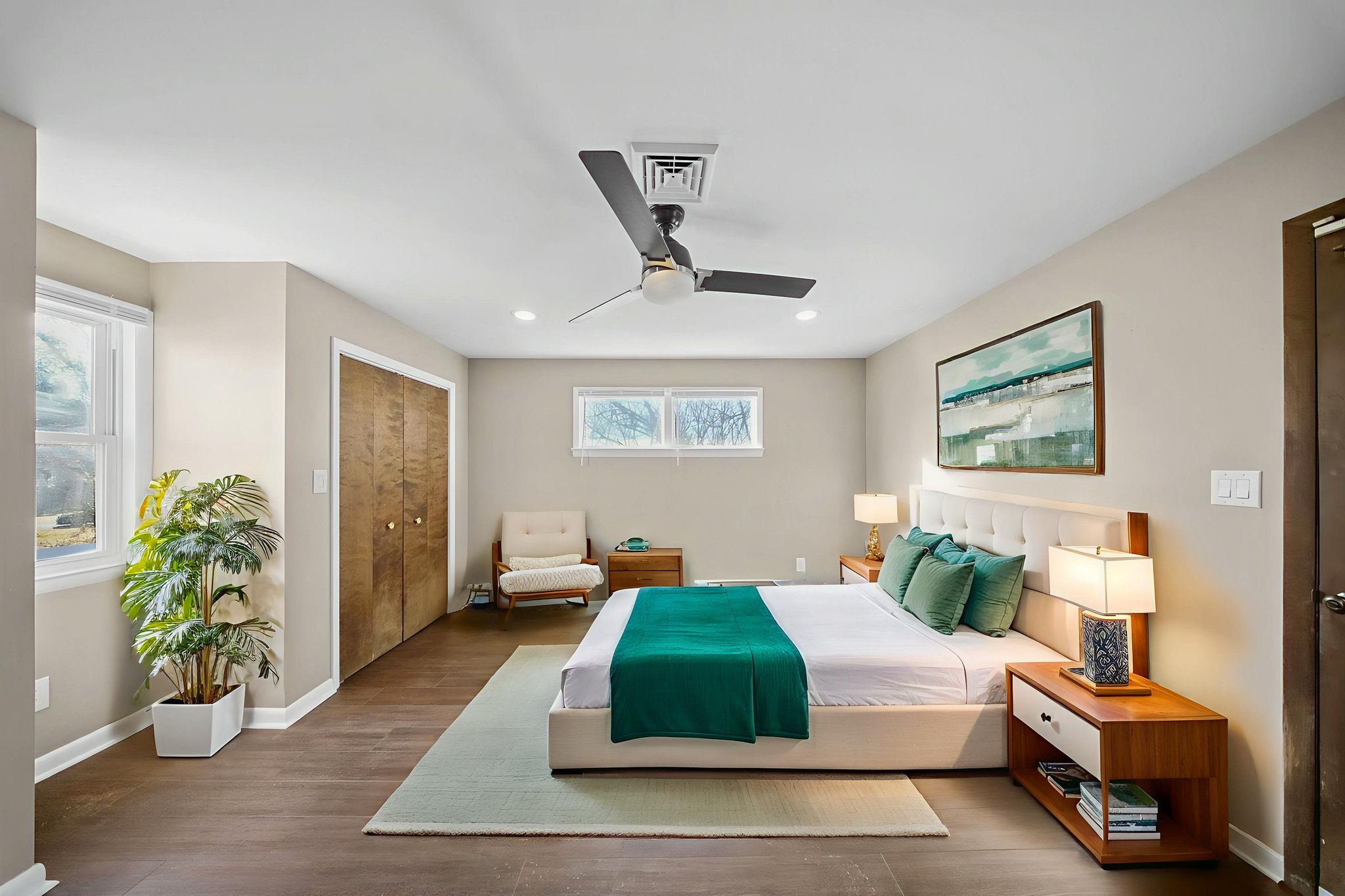 DSC07728 virtually staged.jpeg