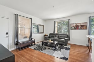 Rue De Valore 12L-011.jpg