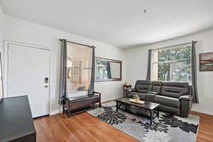 Rue De Valore 12L-012.jpg